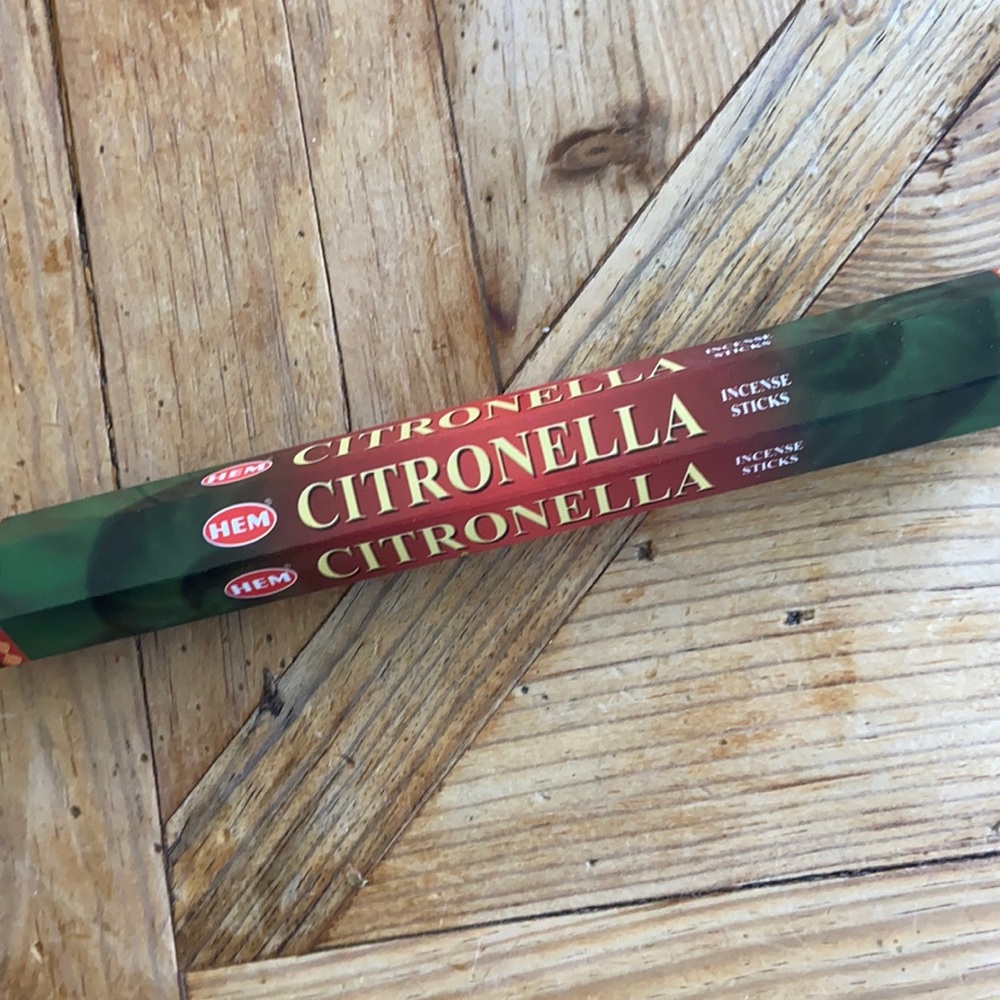 🧵 3/$25 - incense. Citronella